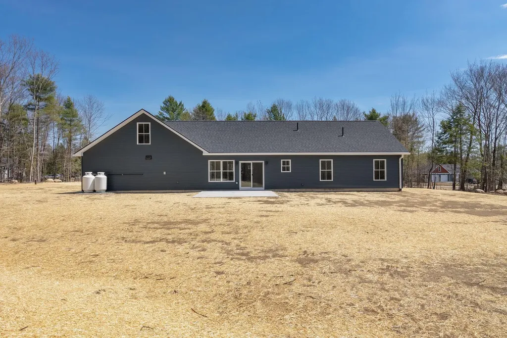 91 Mcgrath Pond Loop Road Belgrade ME 04917