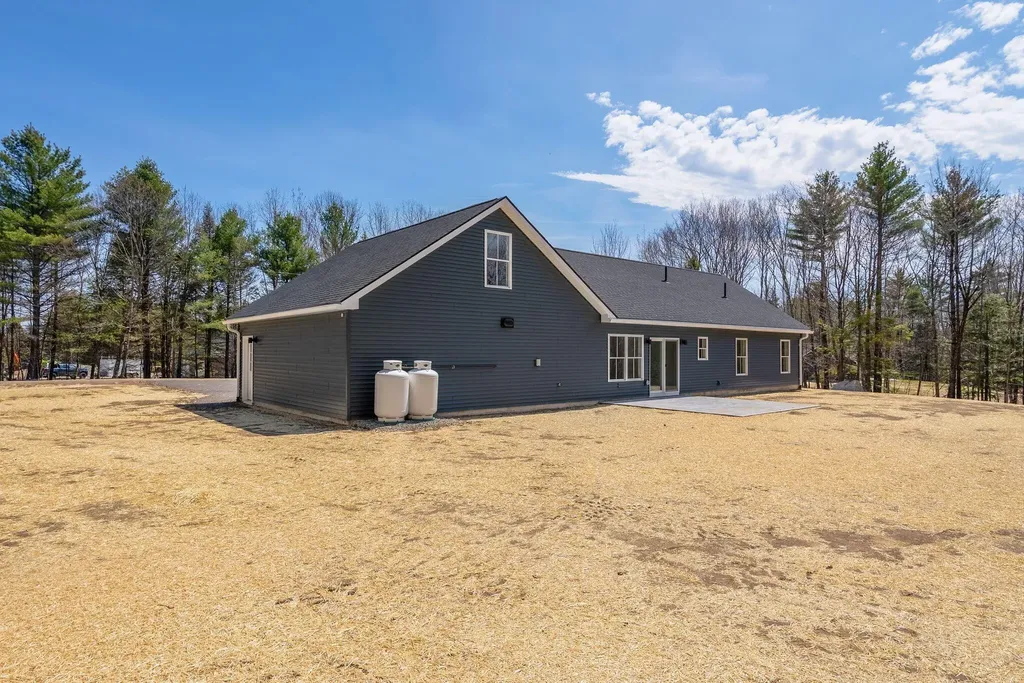 91 Mcgrath Pond Loop Road Belgrade ME 04917