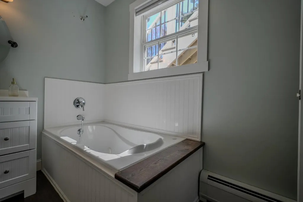 13 Benjamins Way Bangor ME 04401