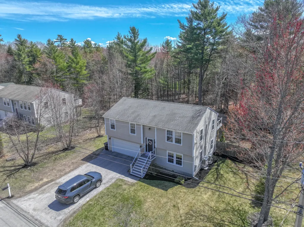 13 Benjamins Way Bangor ME 04401