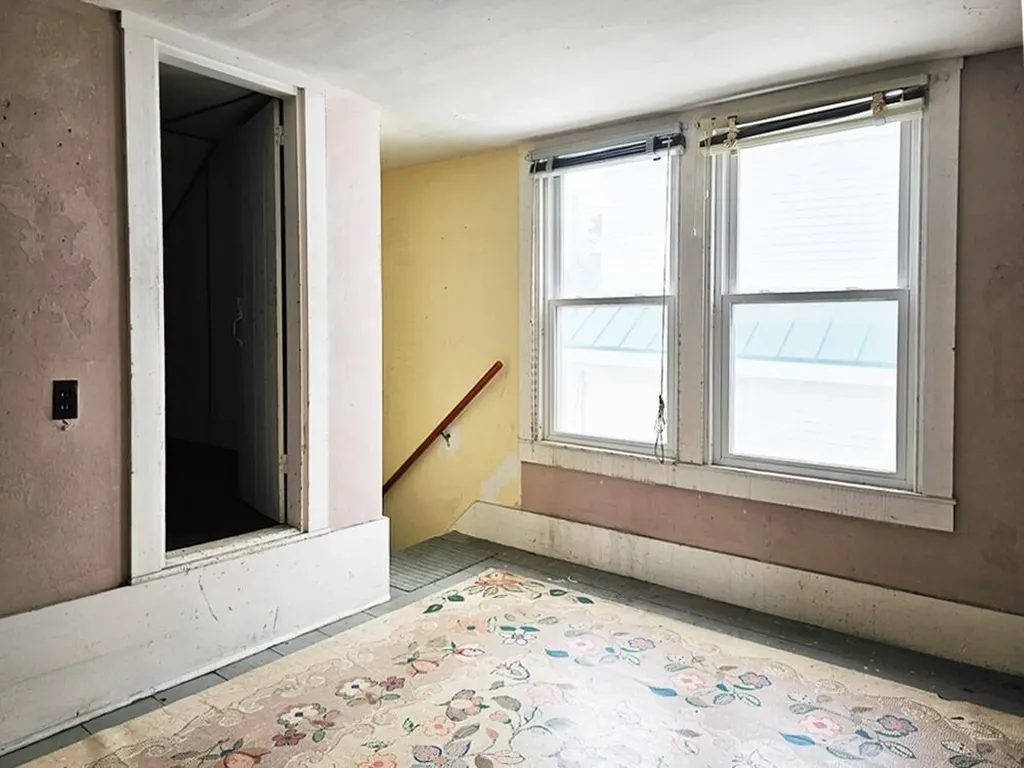 76 Main Street Newcastle ME 04553