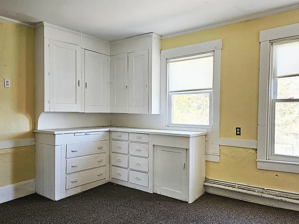 76 Main Street Newcastle ME 04553