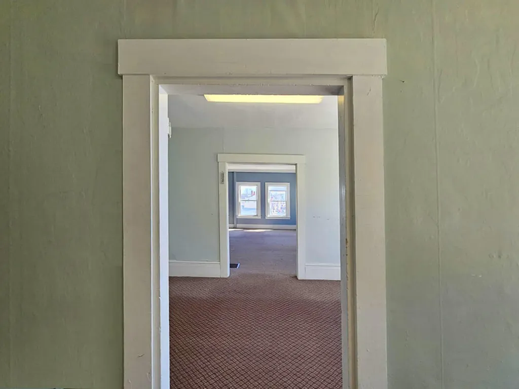 76 Main Street Newcastle ME 04553