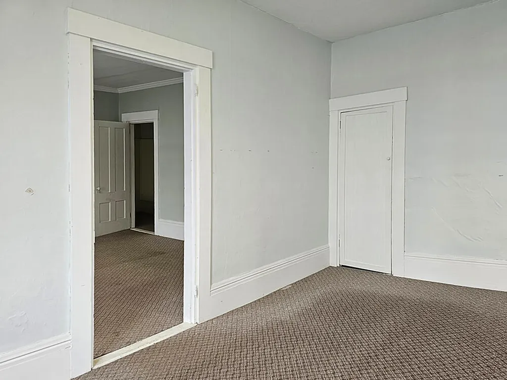 76 Main Street Newcastle ME 04553