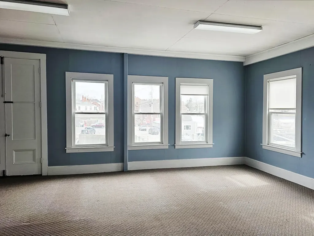 76 Main Street Newcastle ME 04553
