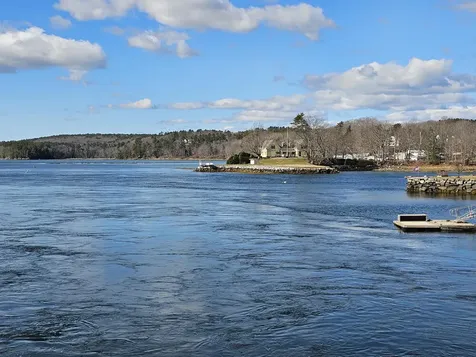 76 Main Street Newcastle ME 04553