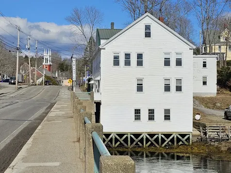76 Main Street Newcastle ME 04553