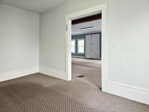 76 Main Street Newcastle ME 04553
