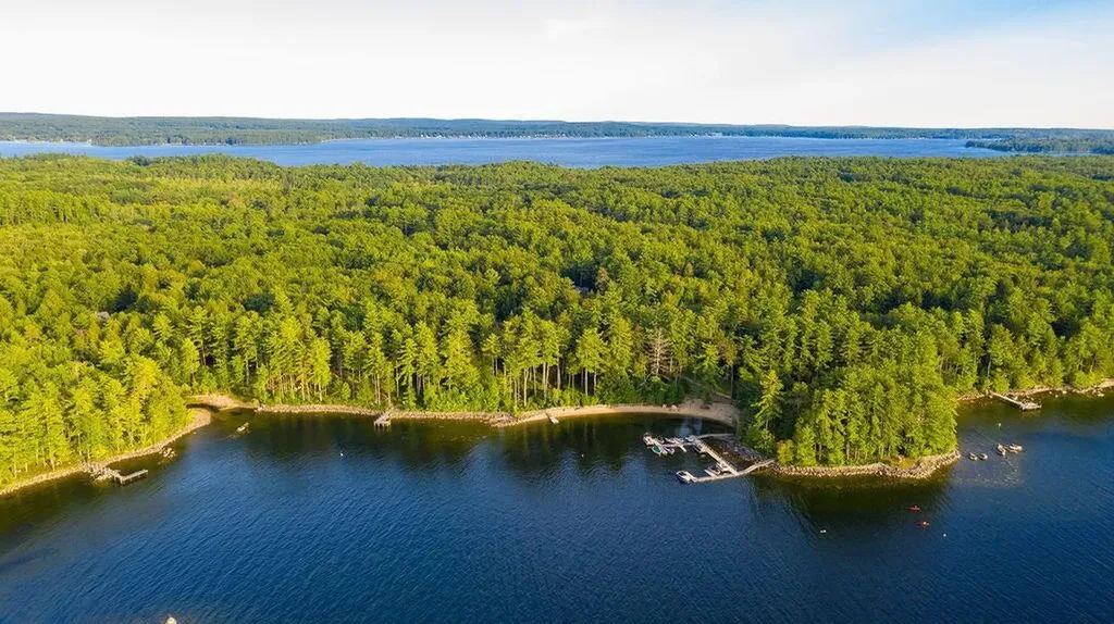 23 Casselton Road Raymond ME 04071
