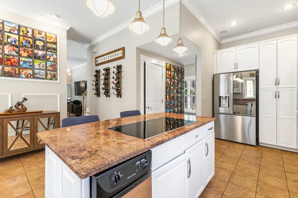 23 Casselton Road Raymond ME 04071