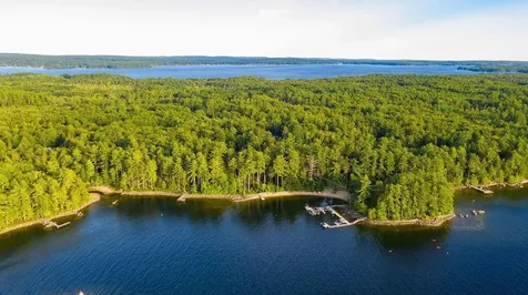 23 Casselton Road Raymond ME 04071