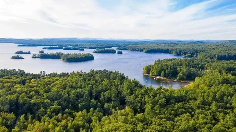 23 Casselton Road Raymond ME 04071