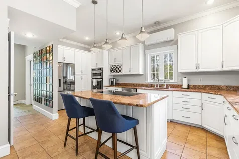 23 Casselton Road Raymond ME 04071