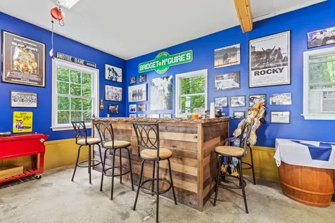 23 Casselton Road Raymond ME 04071