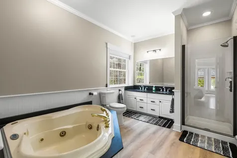 23 Casselton Road Raymond ME 04071