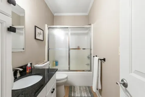 23 Casselton Road Raymond ME 04071