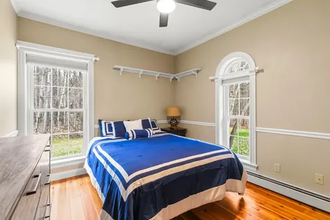 23 Casselton Road Raymond ME 04071