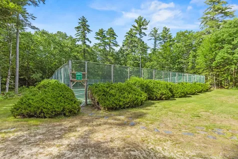 23 Casselton Road Raymond ME 04071