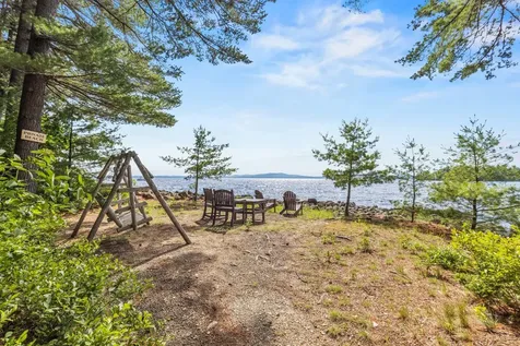 23 Casselton Road Raymond ME 04071