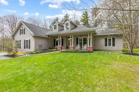 23 Casselton Road Raymond ME 04071