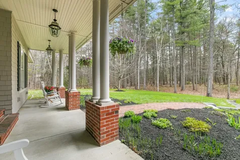 23 Casselton Road Raymond ME 04071