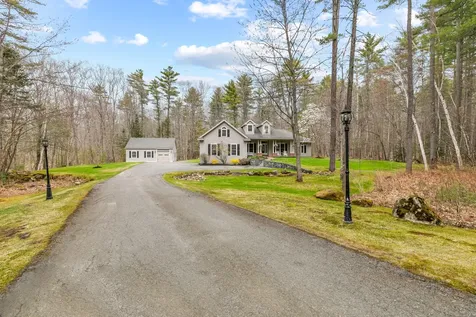23 Casselton Road Raymond ME 04071