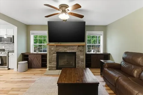 13 Bowdoin Drive Lewiston ME 04240