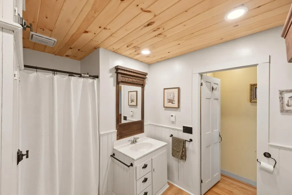 175 Quarry Road Waldoboro ME 04572
