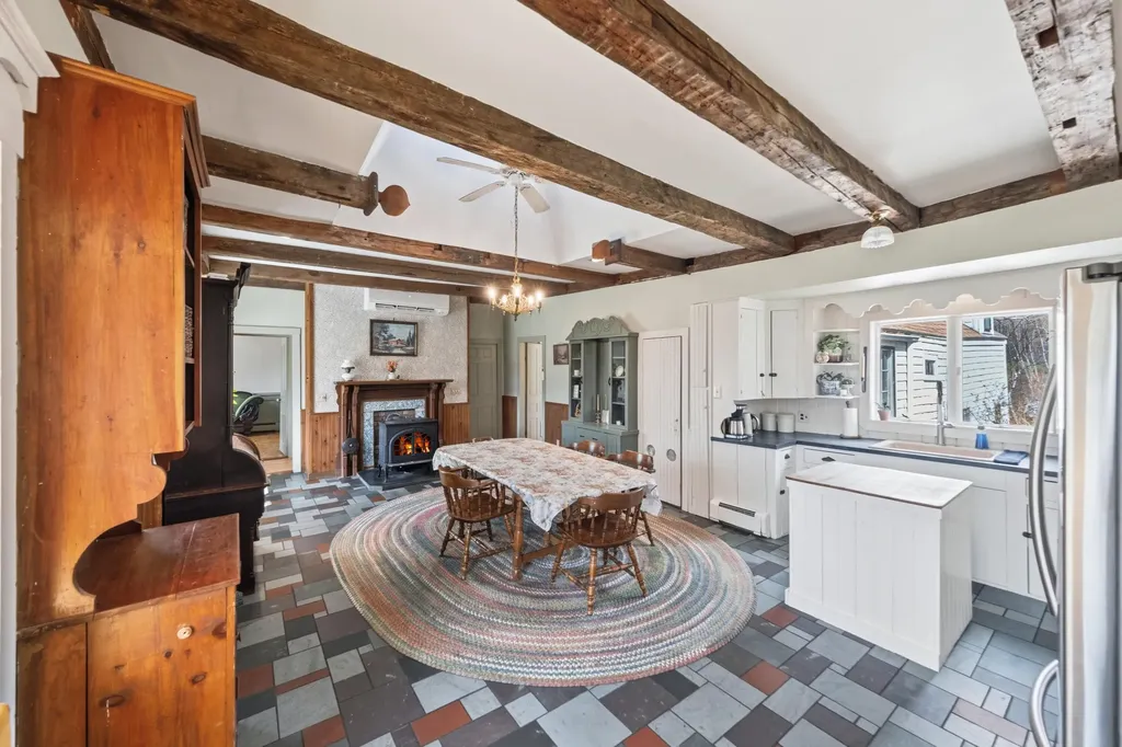 175 Quarry Road Waldoboro ME 04572