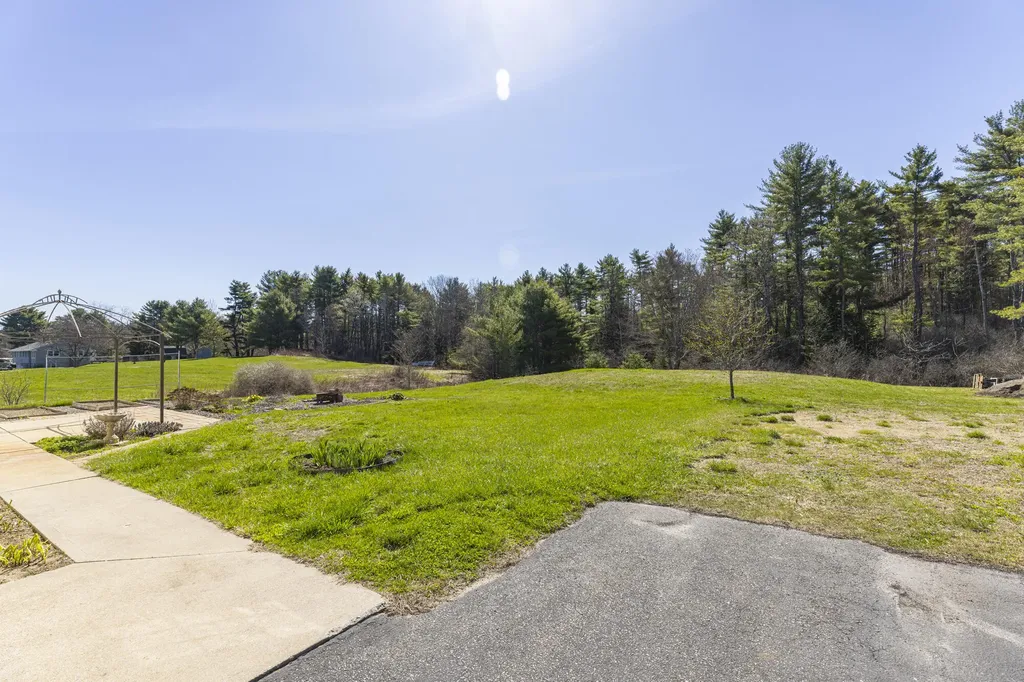 117 Mclellan Road Gorham ME 04038