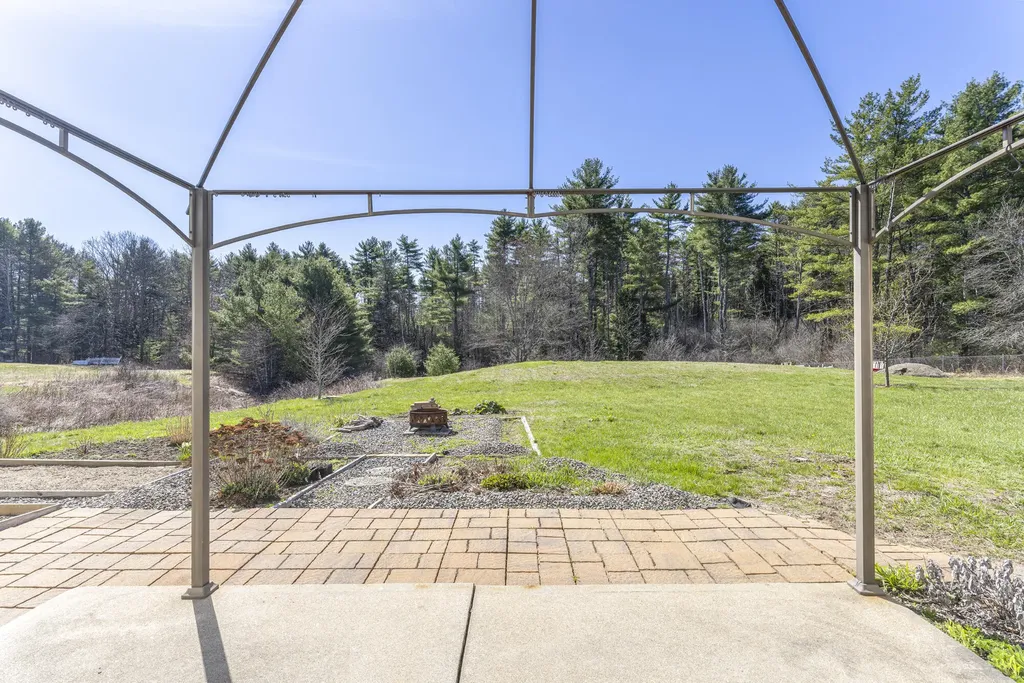 117 Mclellan Road Gorham ME 04038