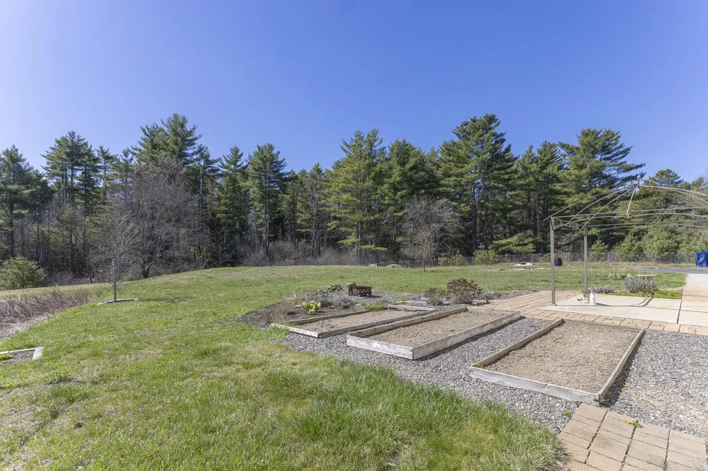 117 Mclellan Road Gorham ME 04038