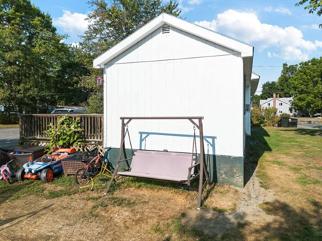 19 Summer Street Madison ME 04950
