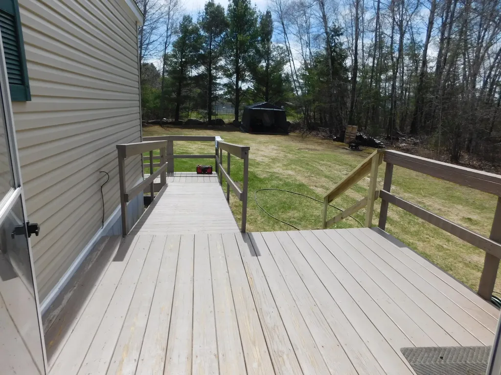 33 Lorna Lane Glenburn ME 04401