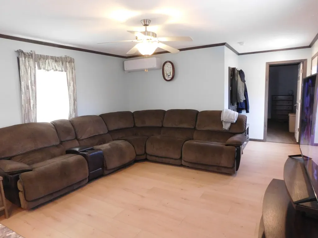 33 Lorna Lane Glenburn ME 04401