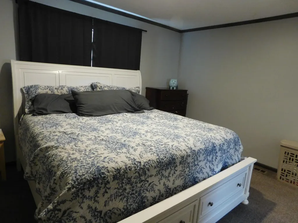33 Lorna Lane Glenburn ME 04401