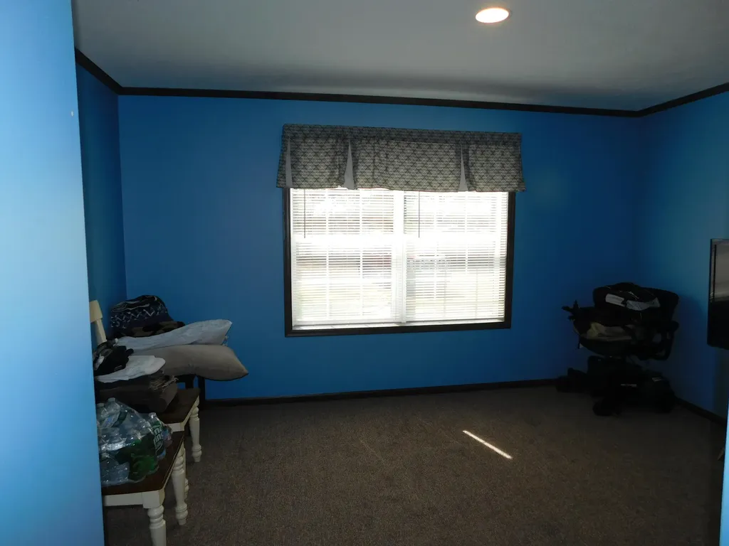 33 Lorna Lane Glenburn ME 04401