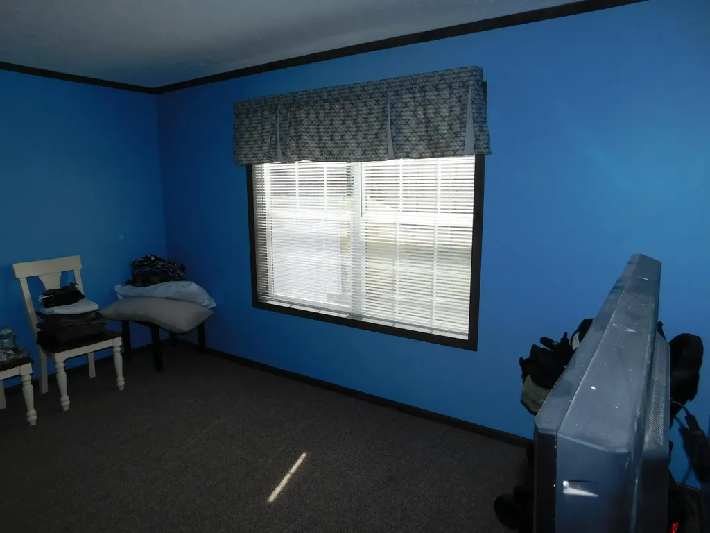 33 Lorna Lane Glenburn ME 04401