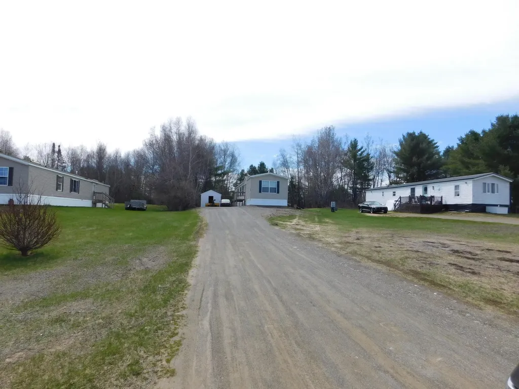 33 Lorna Lane Glenburn ME 04401