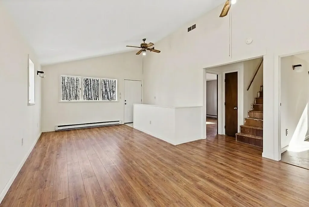 6 Lookout Lane Raymond ME 04071