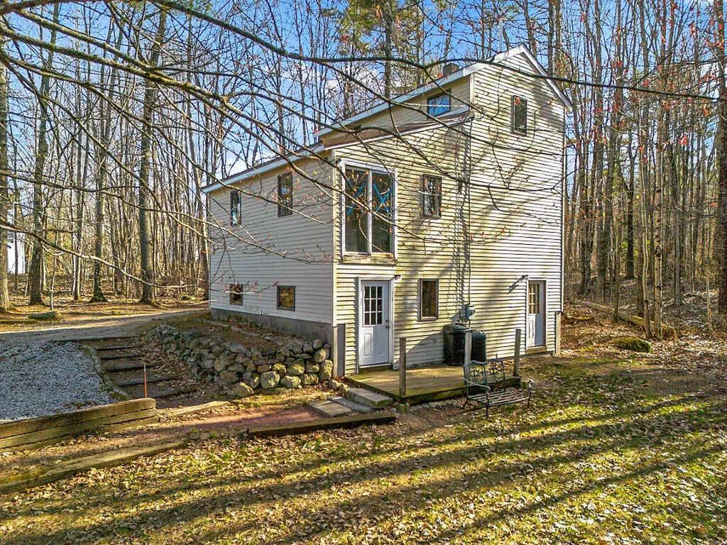 6 Lookout Lane Raymond ME 04071
