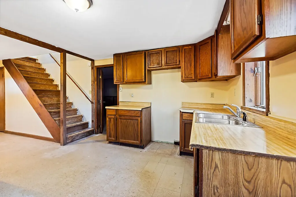 6 Lookout Lane Raymond ME 04071