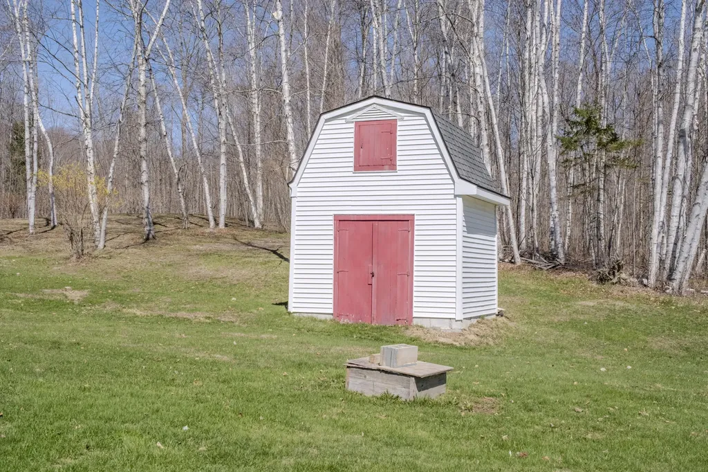 59 Palmer Road Skowhegan ME 04976
