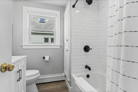175 Beach Avenue Kennebunk ME 04043