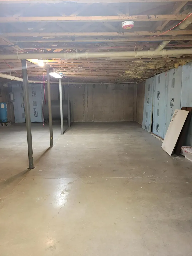 102 Outlook Drive Auburn ME 04210