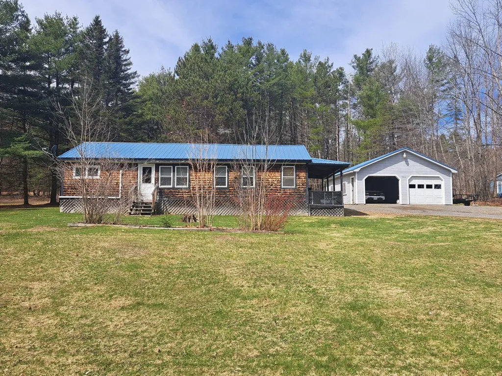 901 N Dexter Road Sangerville ME 04479
