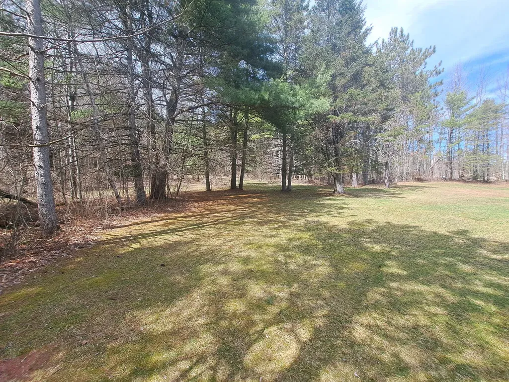 901 N Dexter Road Sangerville ME 04479