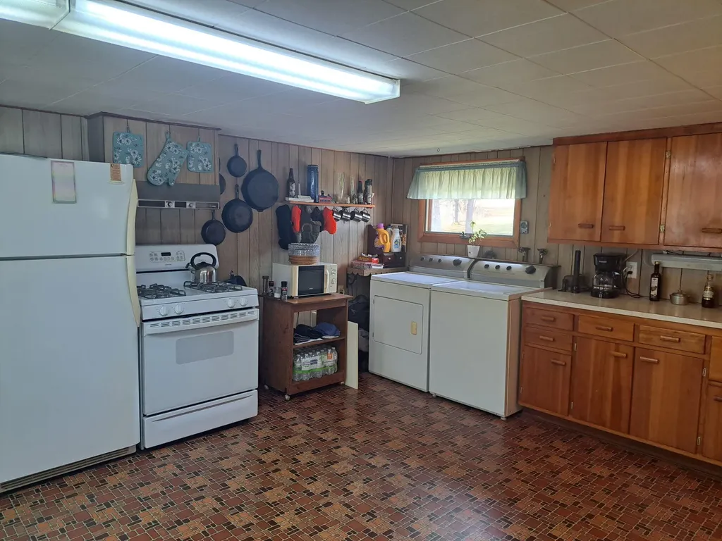 901 N Dexter Road Sangerville ME 04479