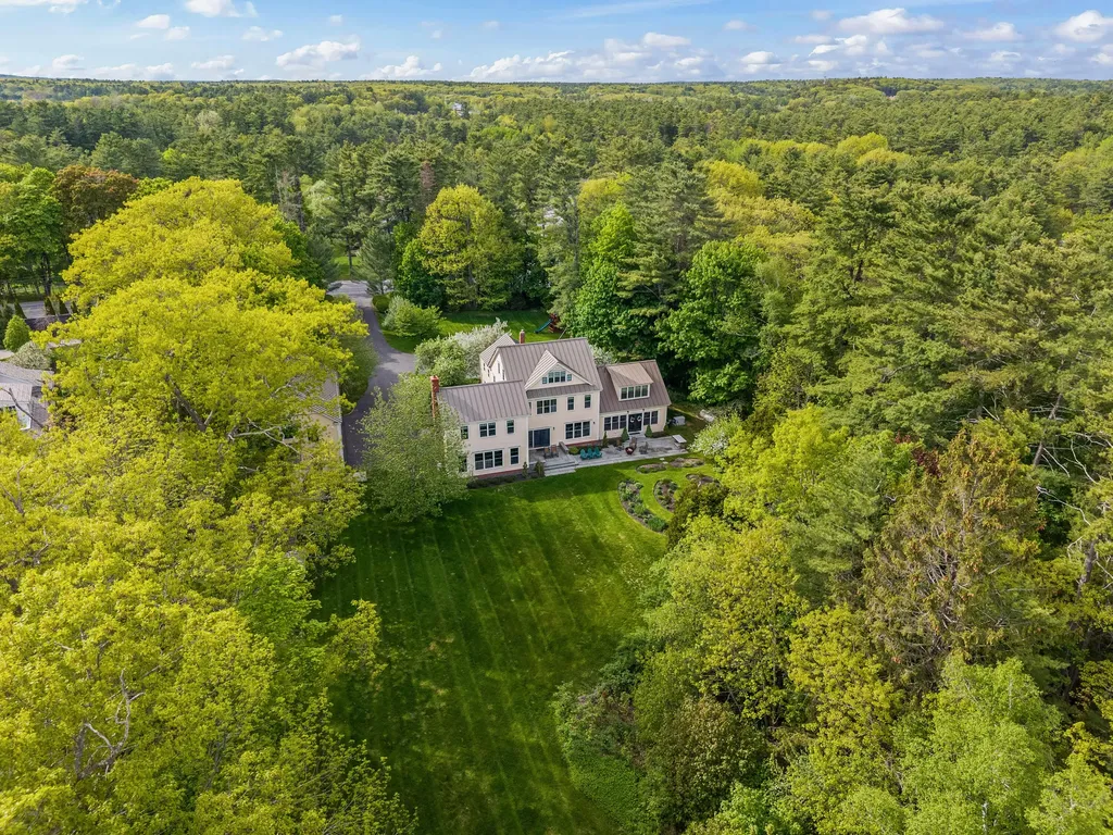 127 Foreside Road Falmouth ME 04105