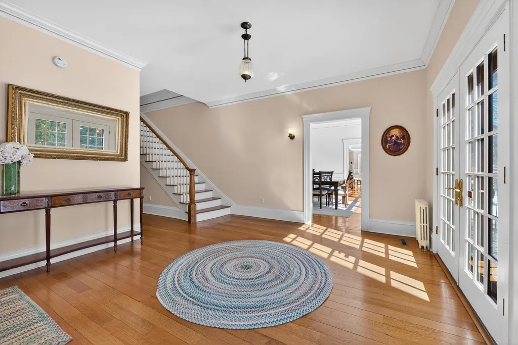 127 Foreside Road Falmouth ME 04105